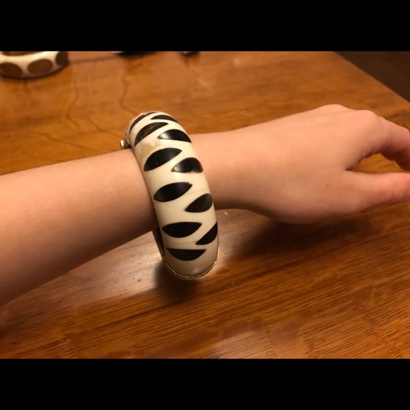 Rare Bovine creme and bronze banded bracelet - Picture 3 of 3